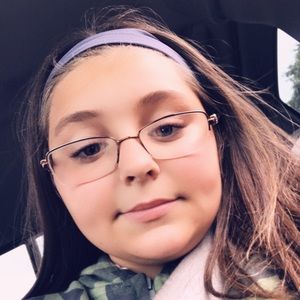 Meet your Posher, Ezaray